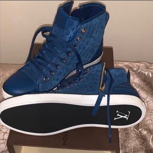 Womens Louis Vuitton sneakers (Limited Edition)